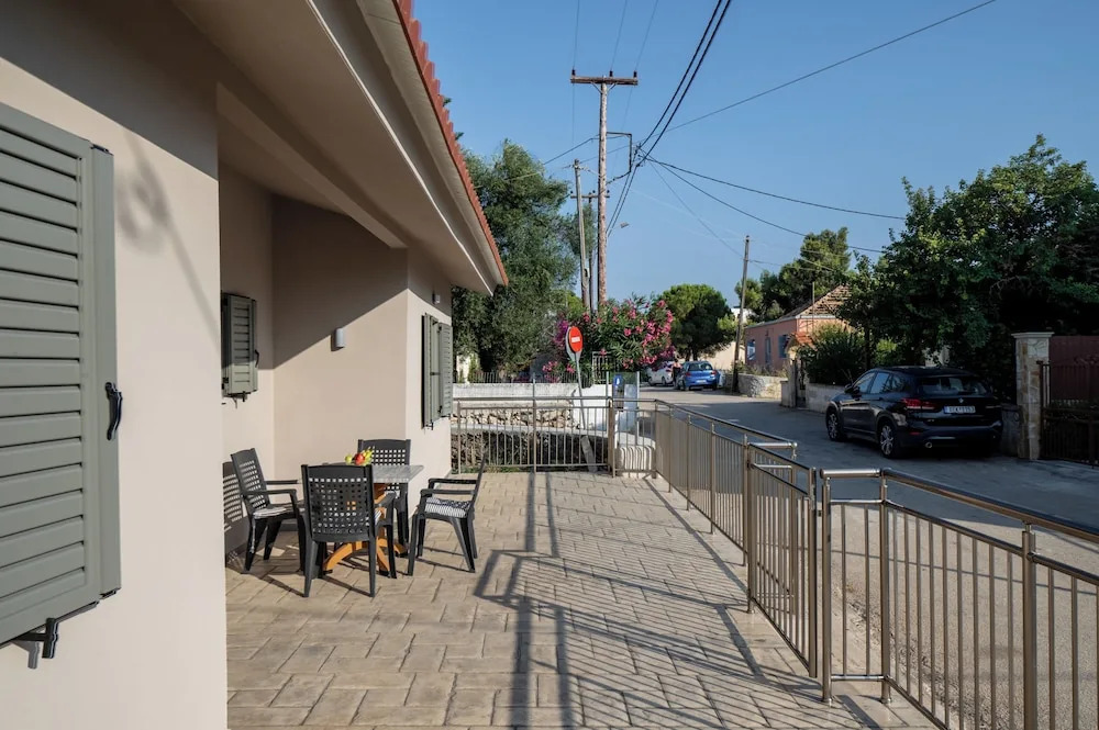 Makris Gialos Lemon Cottage in Lassi Kefalonia