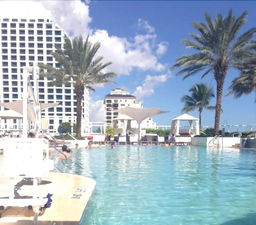 Private Residences at Q Club