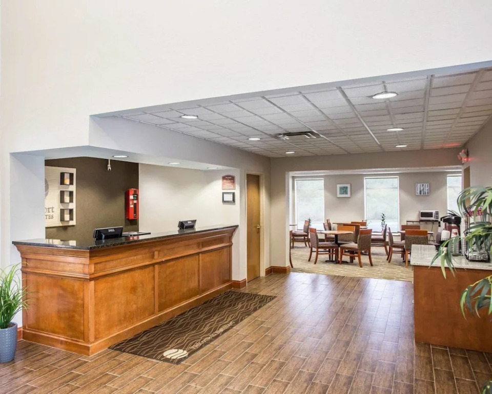 Comfort Inn & Suites