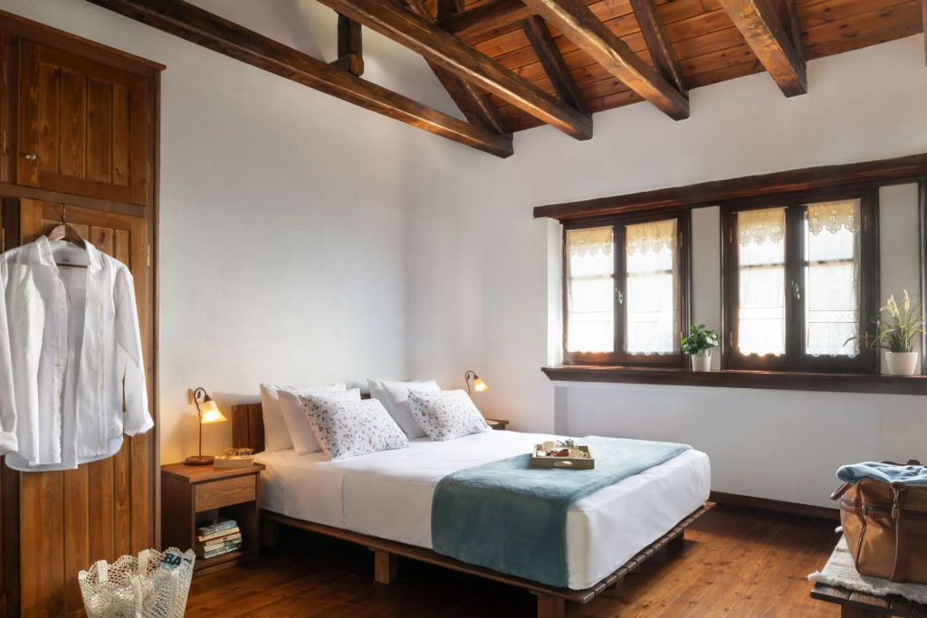 Esperos Suites & Villas