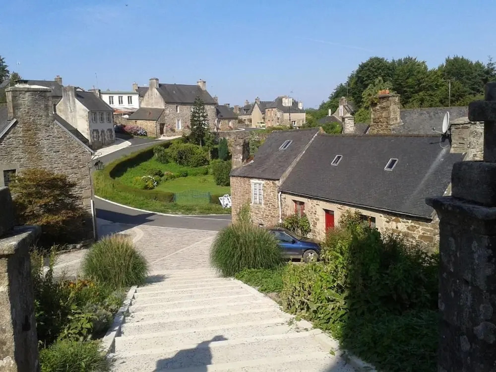 House With 4 Bedrooms in Loc-envel - 28 km From the Beach