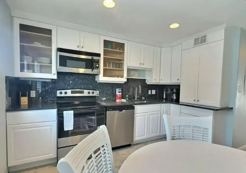 Stylish 1BR Urban Retreat