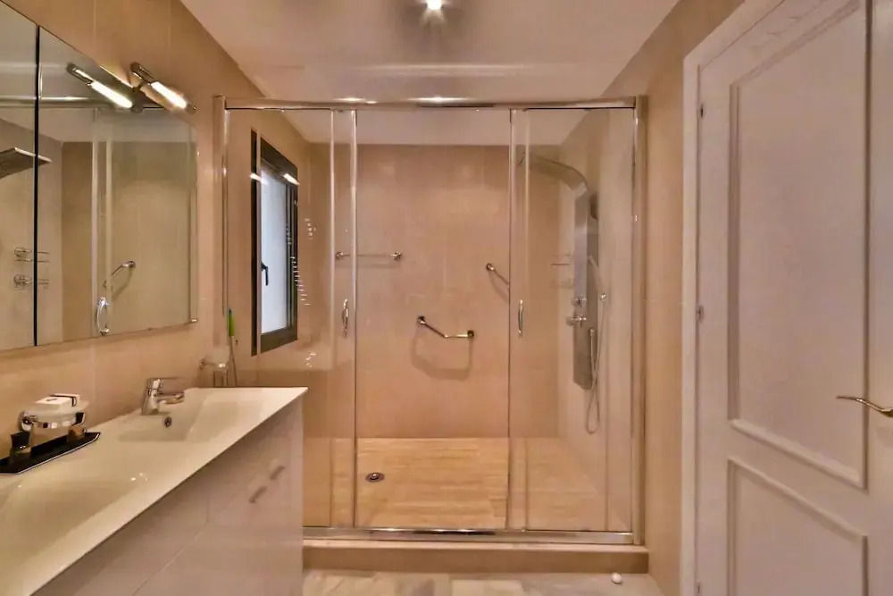 Luxury Apartment On The Golden Mile