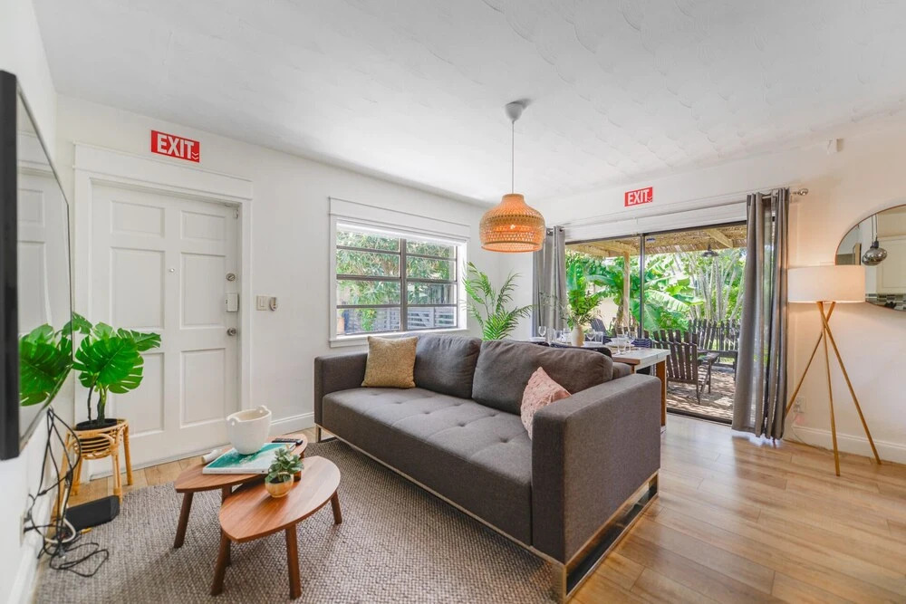 Wonderful 2BR House with Canal Access