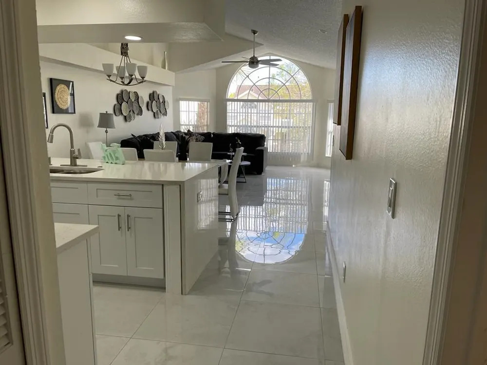 Grand Luxury 3BR Penthouse Near Disney Parks 2