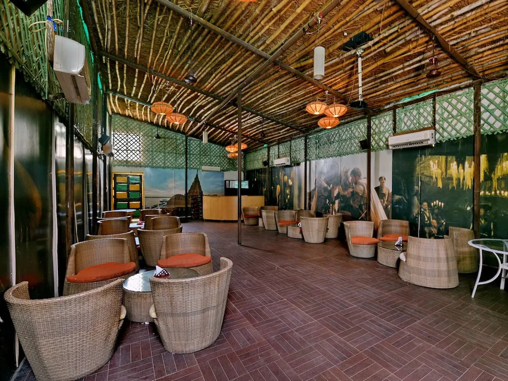 OYO 10706 Hotel Siddhartha