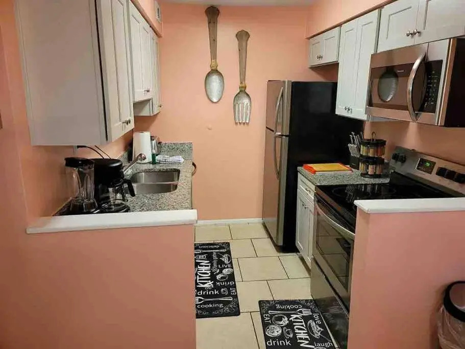 Elegant 2-bedroom pet-friendly villa w 2 parking spaces