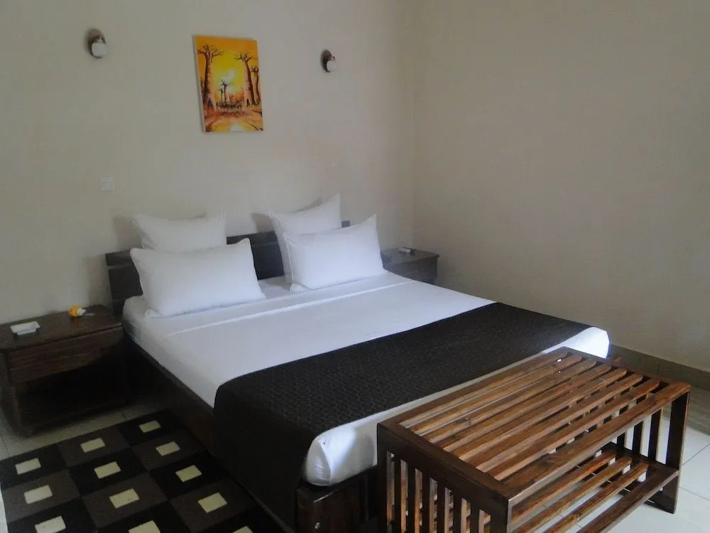 Hotel H1