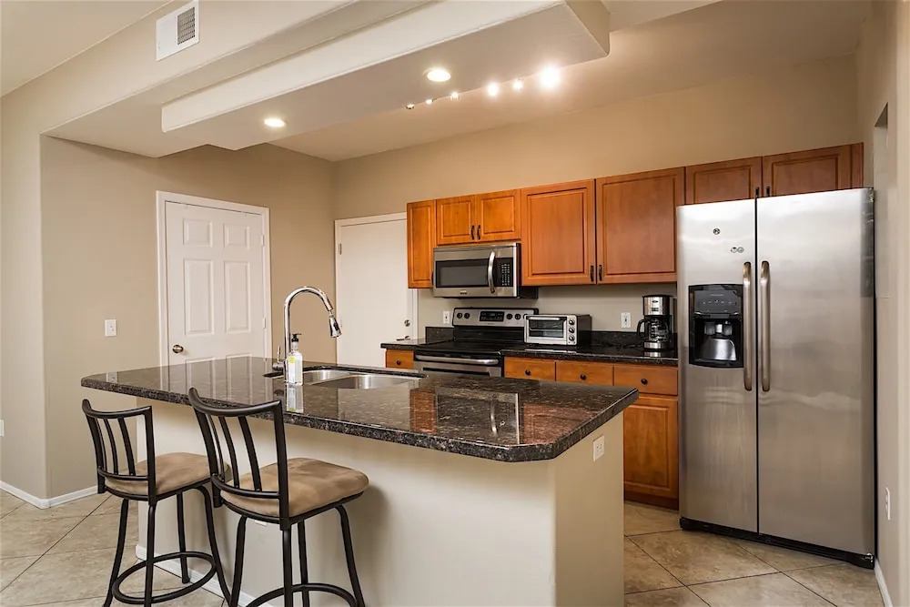 Wonderland 2 BR by Casago
