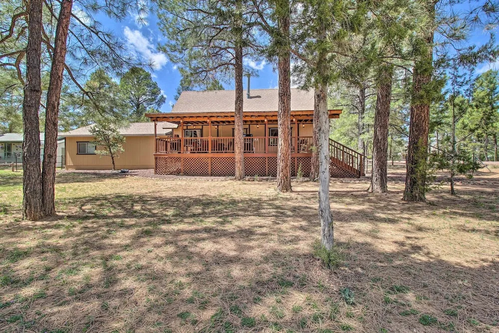 Large Deck, Grill: Pet-friendly Show Low Retreat!