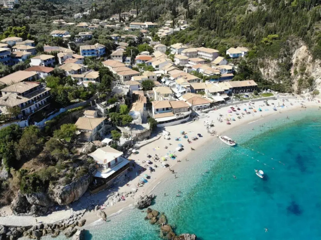 Ionis Hotel
