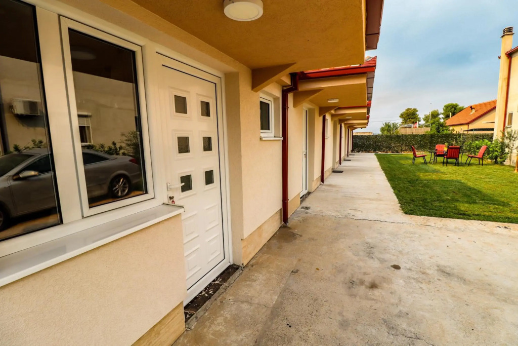 Simo apartments airport Podgorica