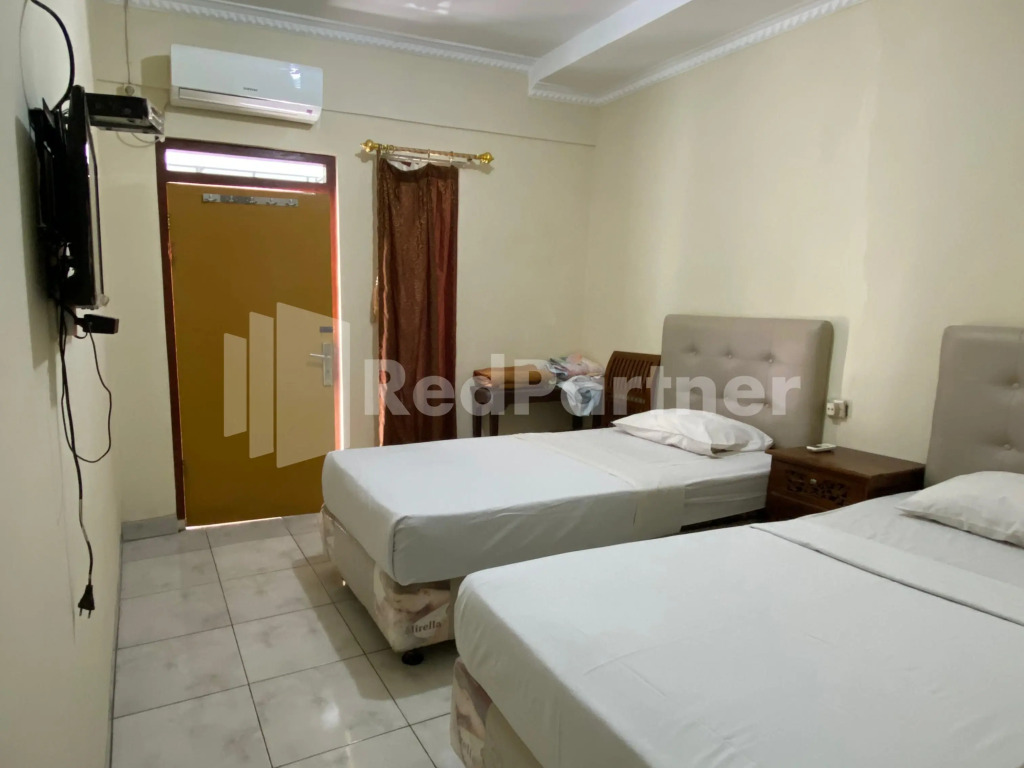 Hotel Kurnia @ Jln Pemuda Blora RedPartner
