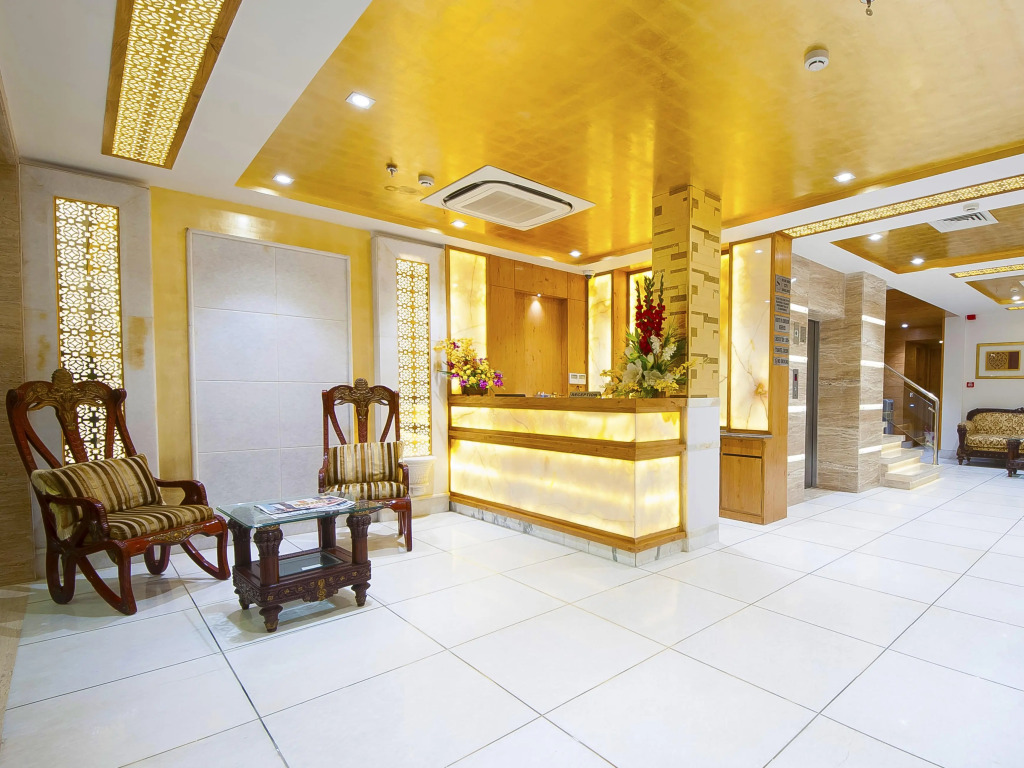 Hotel Star Palace - Near Karol Bagh Metro