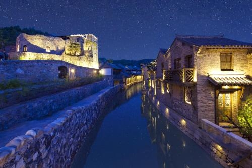 Gubei Water Town Wuzhenhui Boutique Hotel