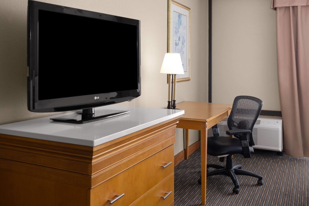 Days Hotel by Wyndham Toms River Jersey Shore