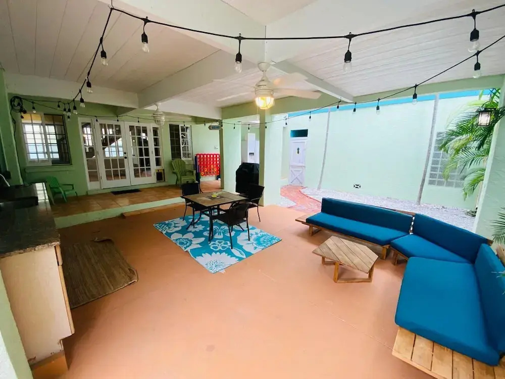 Historic Pass-a-grille Beach Pineapple House 105-21h