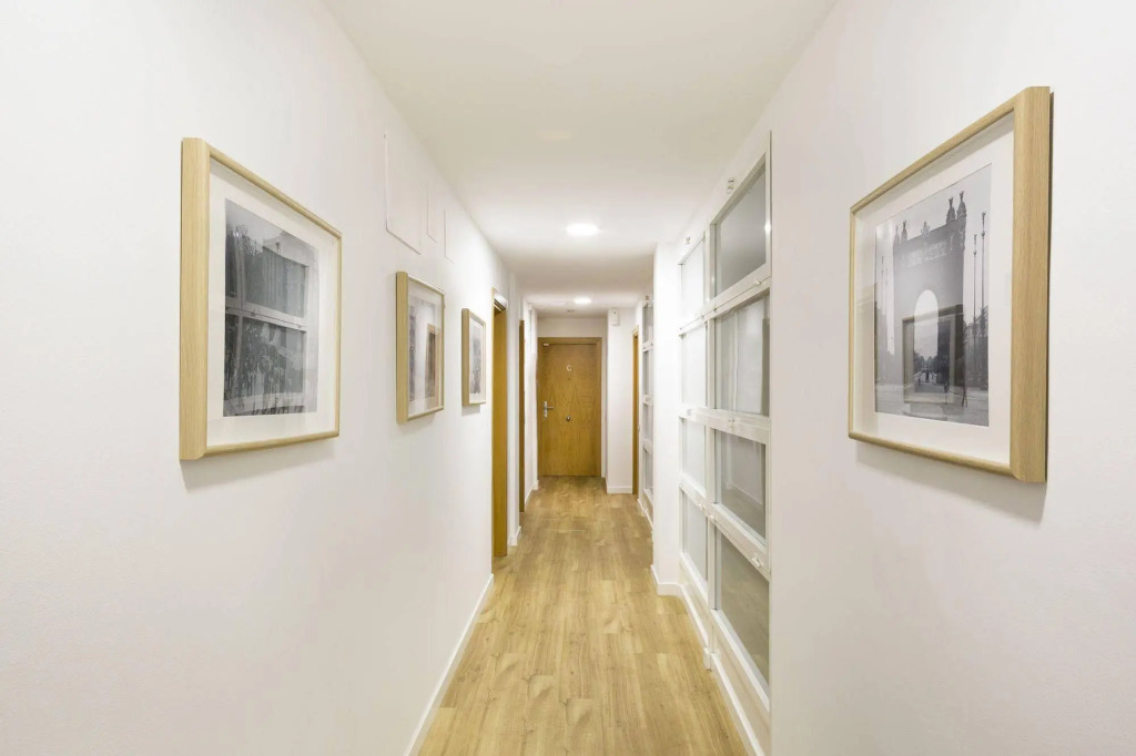 Amister Apartments