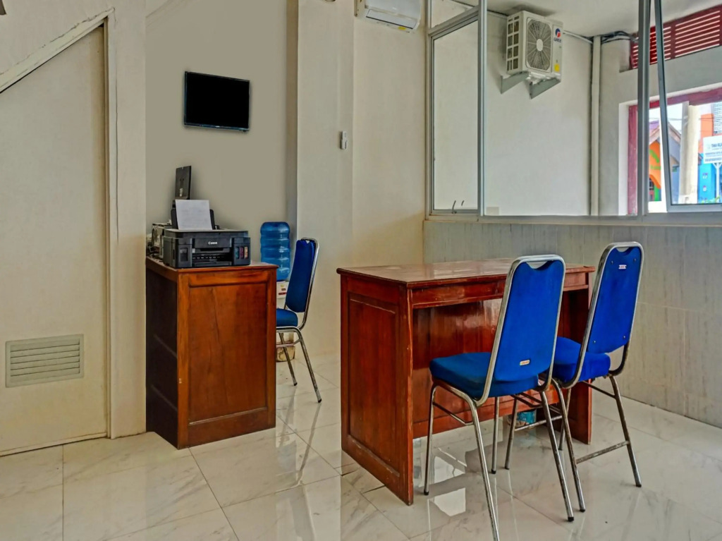 RedDoorz At Losari Area 3