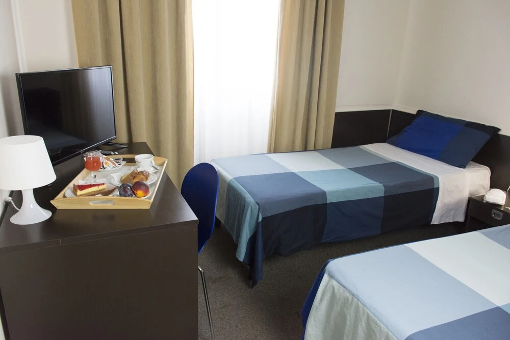 Hotel 7 Mari
