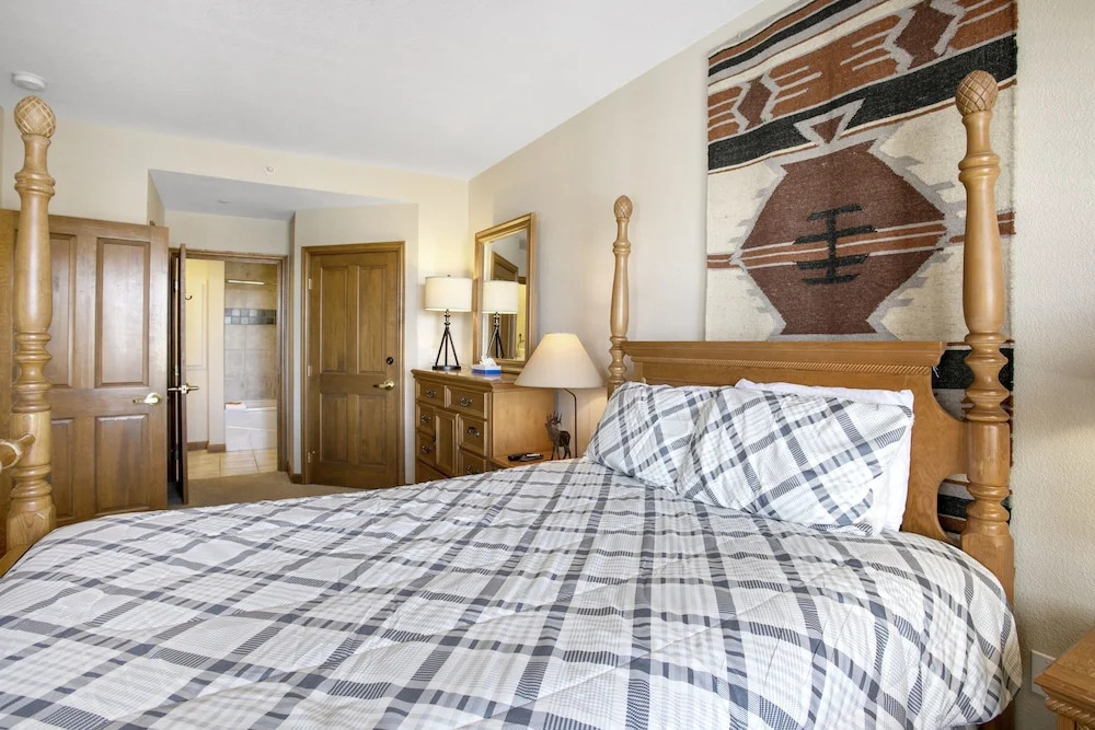 224 Chapel Square 2 Bedroom Condo by RedAwning