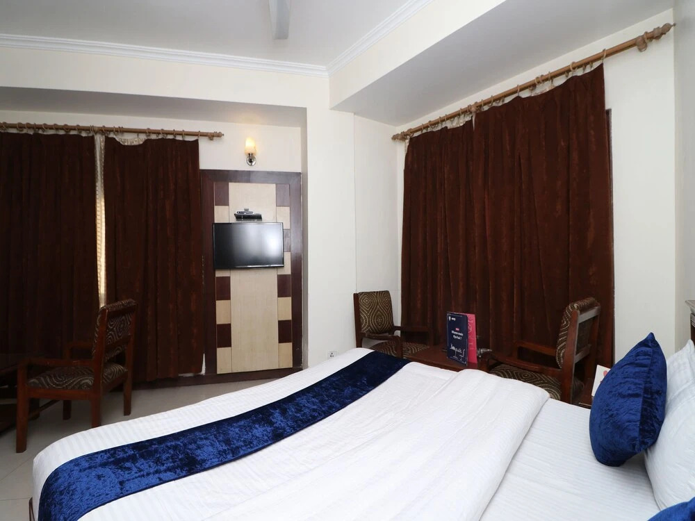 OYO 6271 Hotel Abhinandan