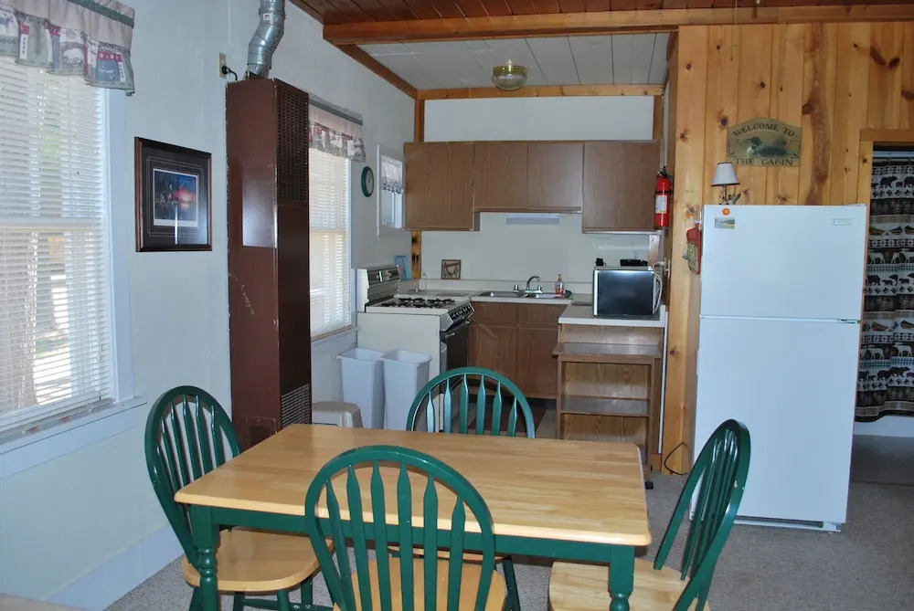 Cedar - Elbert's - 2 Br Duplex
