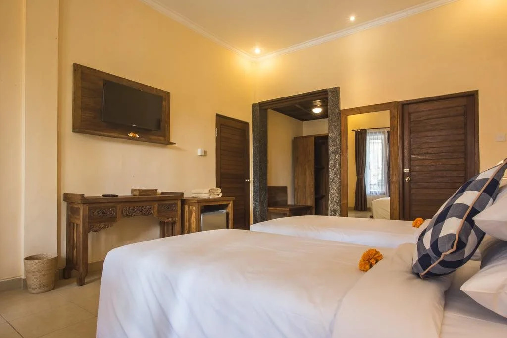 Capung Cottages