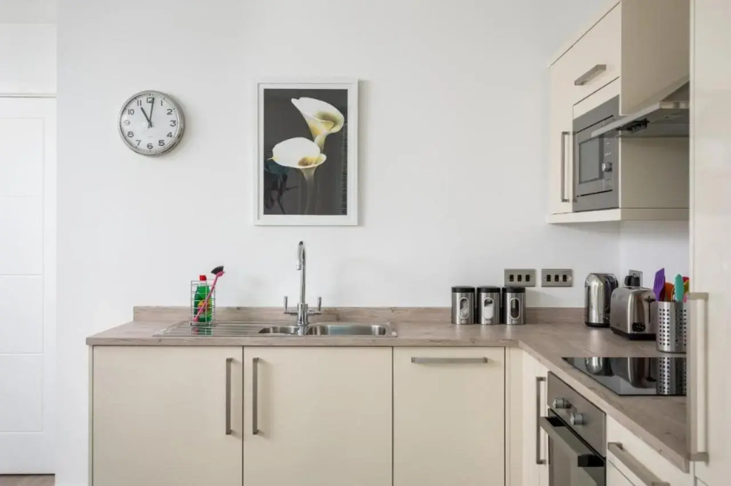 Beautiful 1 bedroom apartment at the iconic Post House Gloucester