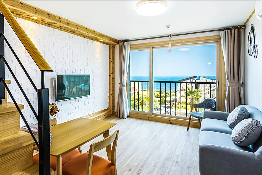 Seogwipo Hill on the Sea Pension