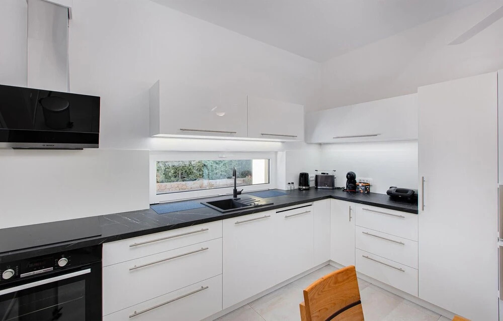 Stunning Home In Zestilac