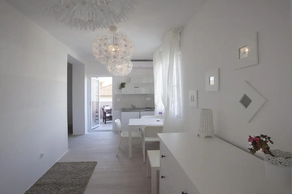 Rooms Lana