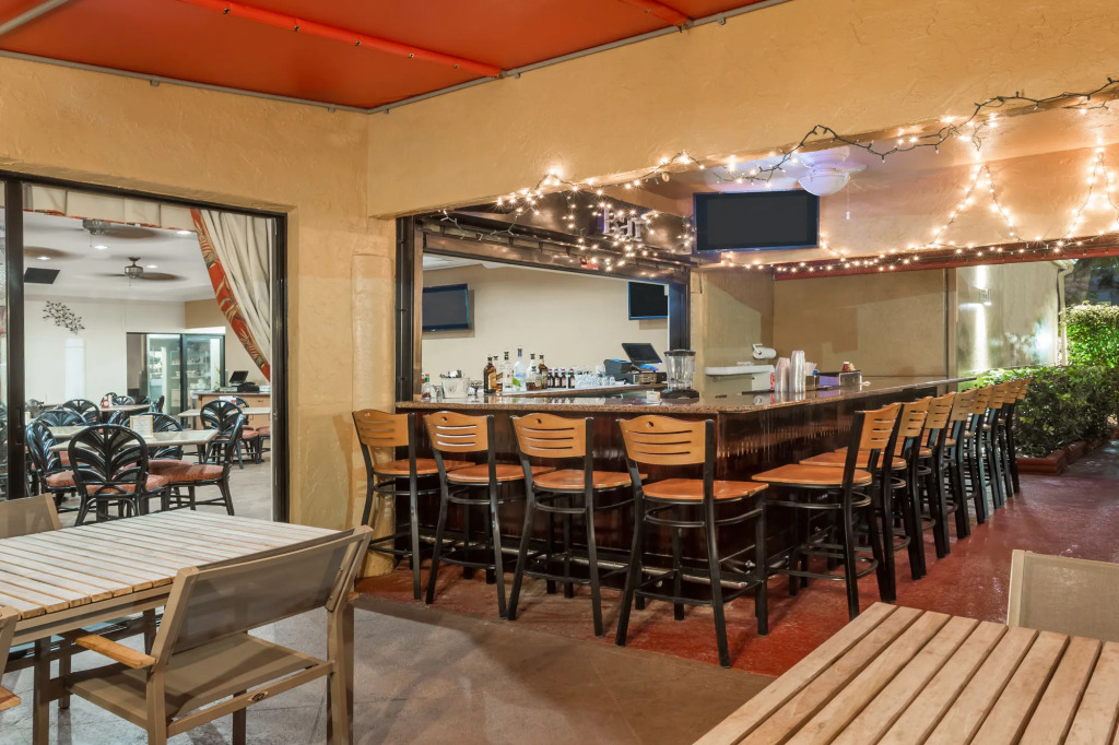 Holiday Inn & Suites Boca Raton - North