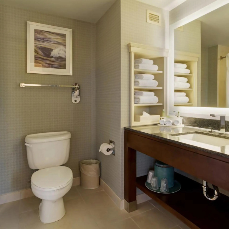 Holiday Inn Express Hotel & Suites Warwick-Providence Airport by IHG
