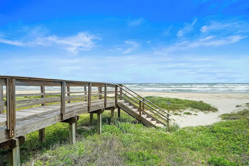 Butterfly Dunes by Ryson Vacation Rentals