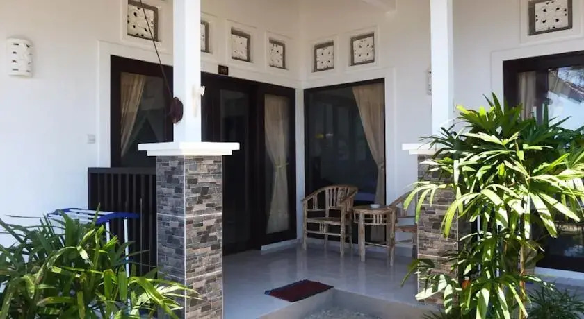 Sunset Coin Beach Homestay Amed
