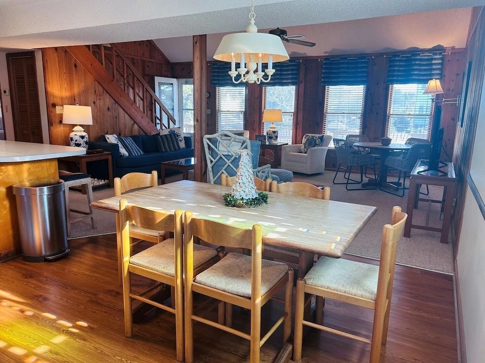 Dry Dock - 4 Br Home