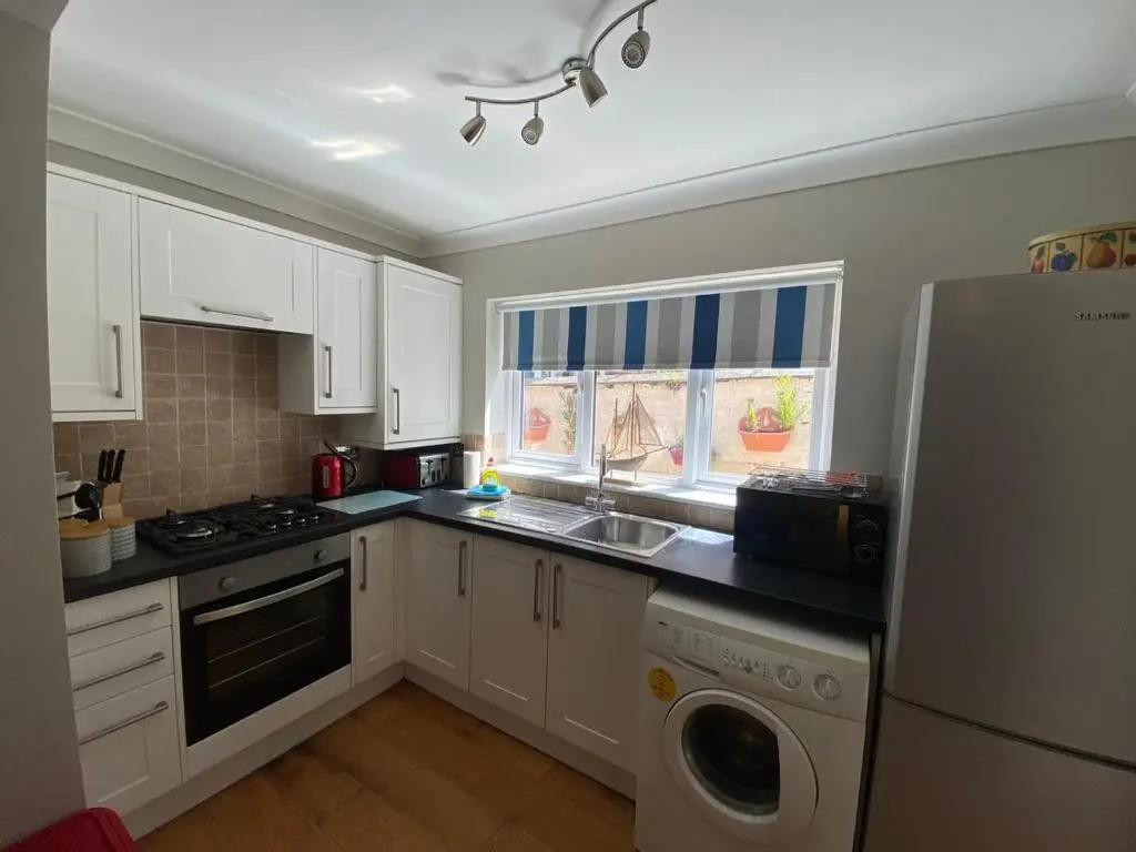 Sandown Seaside Apartment Ground Floor 4
