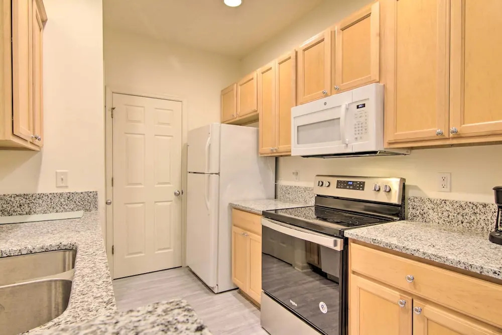 Porch & Community Perks: Walkable Lewes Condo