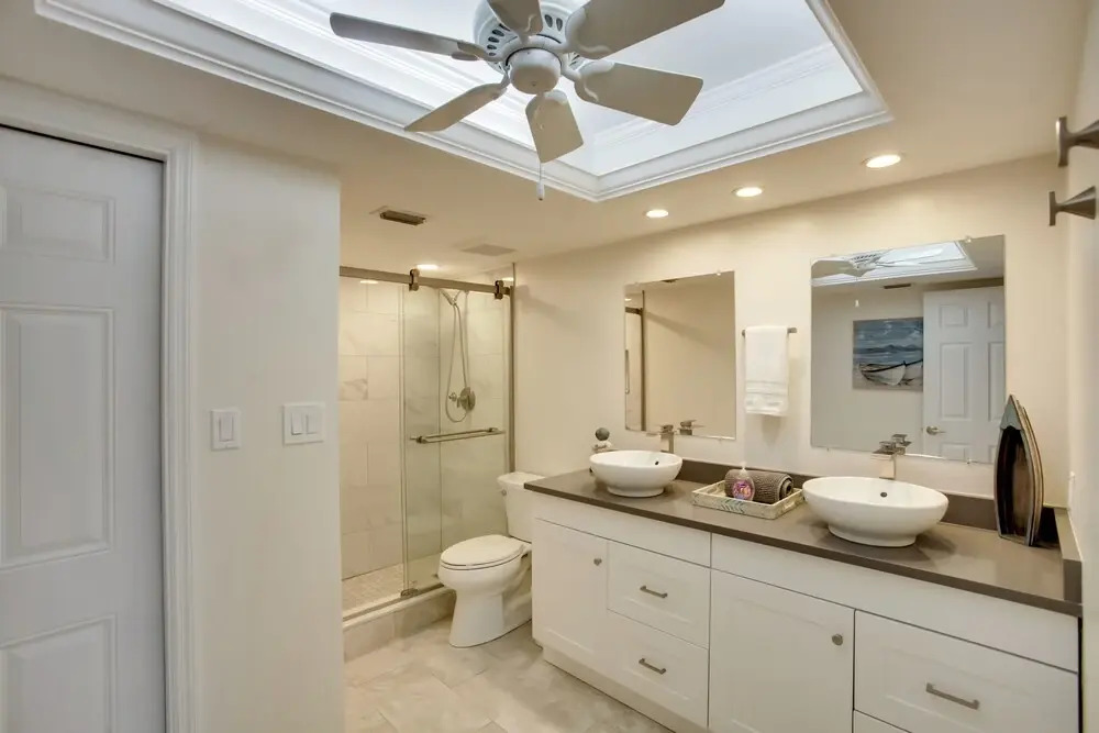 8 Mi to Beach: Modern Condo in Fort Myers!