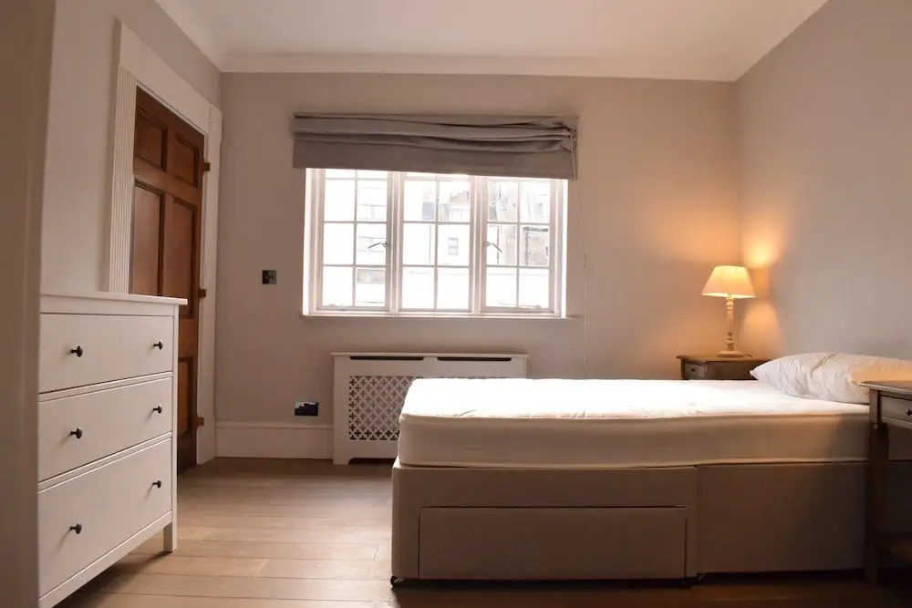 1 Bedroom Mayfair Apartment Near Hyde Park