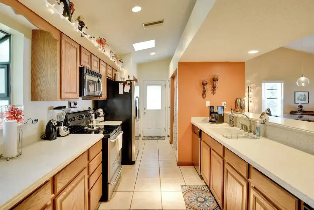 'pirate Cove' Home in Welaka: Dock & River Access!