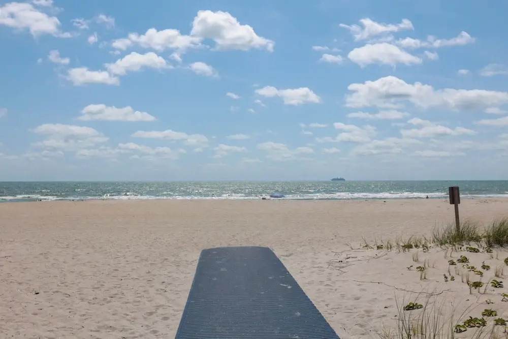 Cape Canaveral Escape: Walk to Beach!