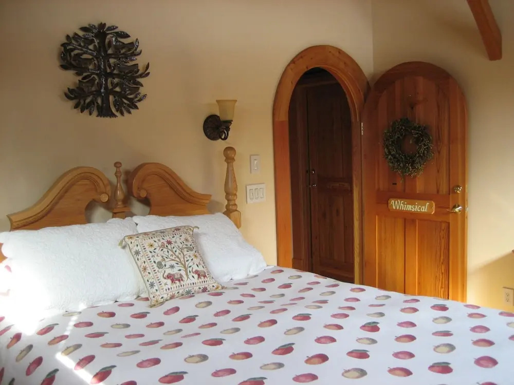 Sacred Clay Inn