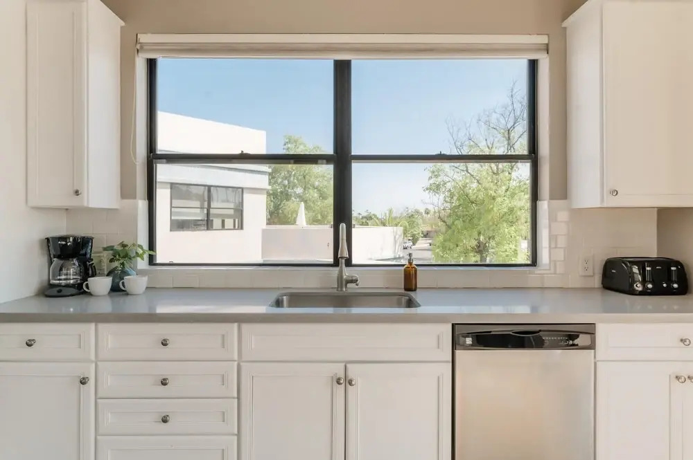 N 75th St 201 - Ivory I
