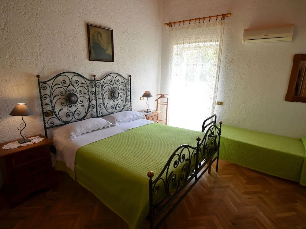 Splendid Holiday Home in Pesaro With Garden