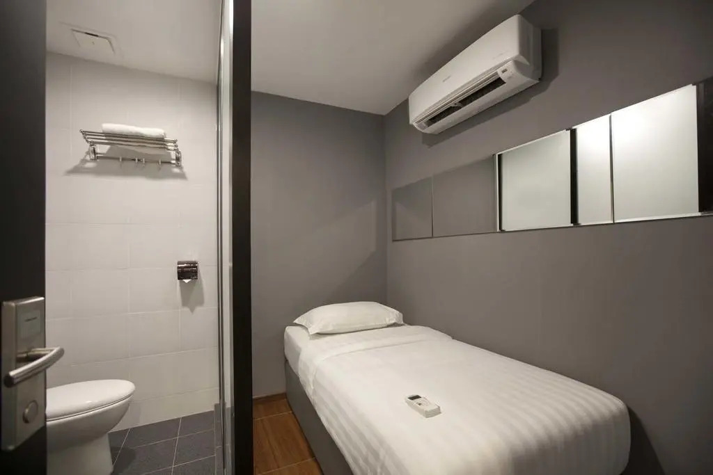 OYO 383 V3 Hotel Nusajaya