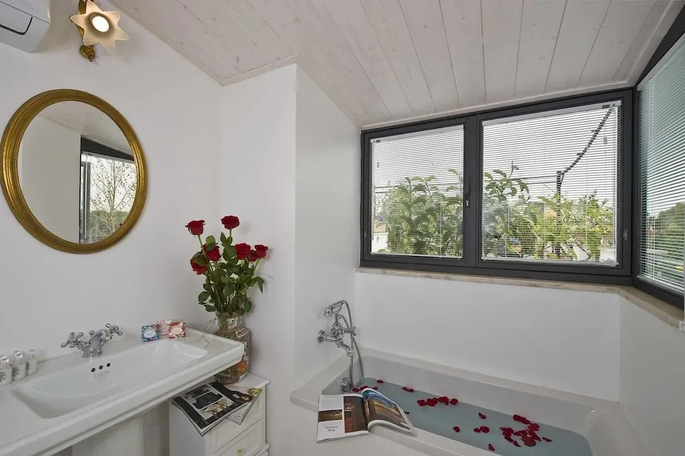 Domus Aurea Relais Guest House
