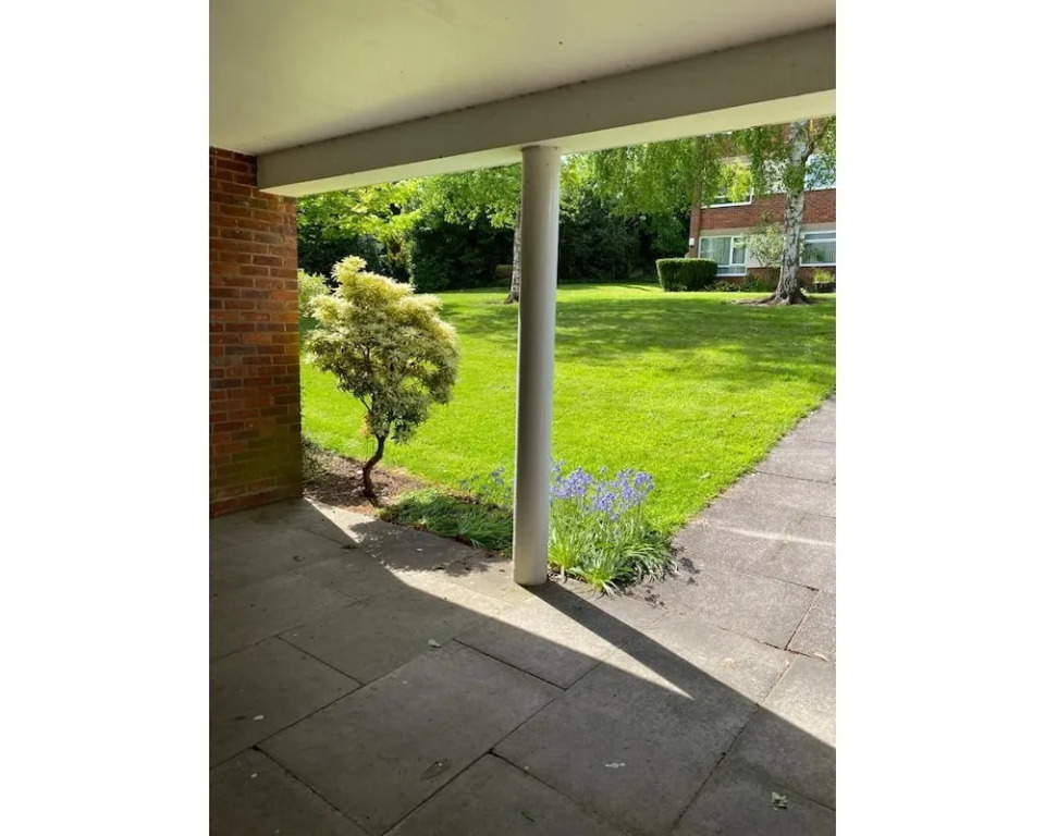 Sunny Apartment in Birmingham