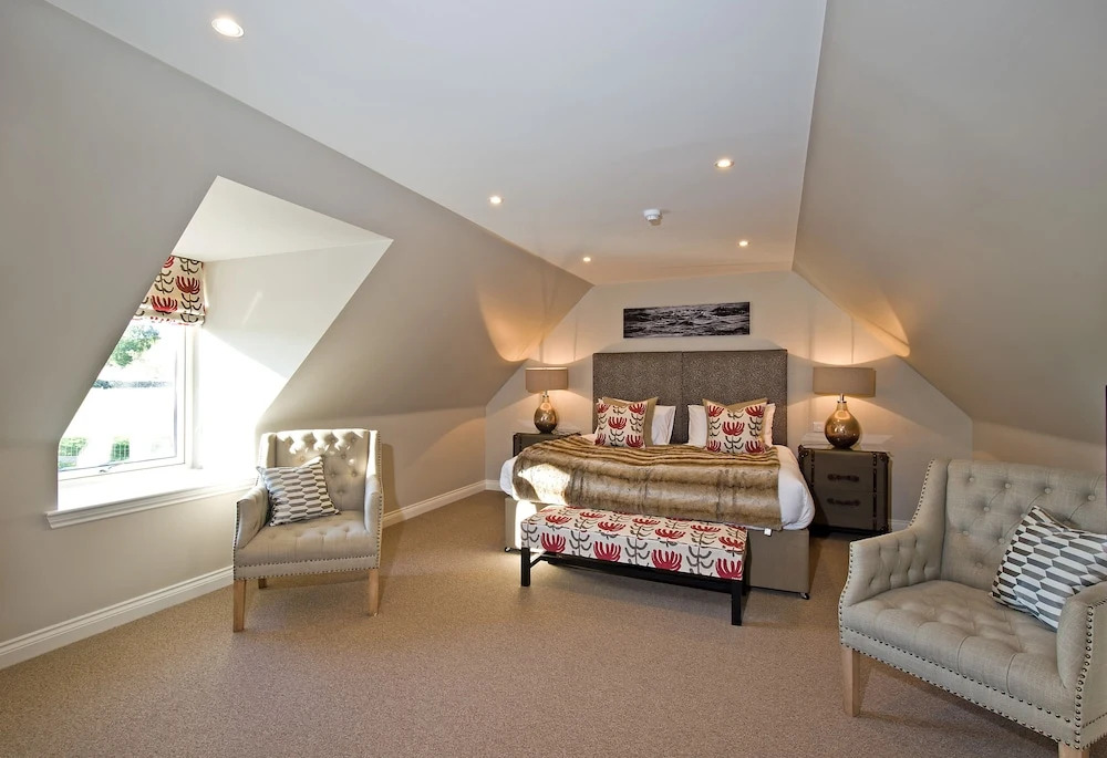 Mill of Dess Lodge & Mill Cottage